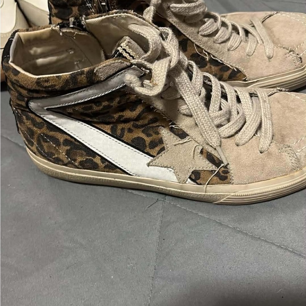 ShuShop Leopard and Beige High-Top Sneakers
